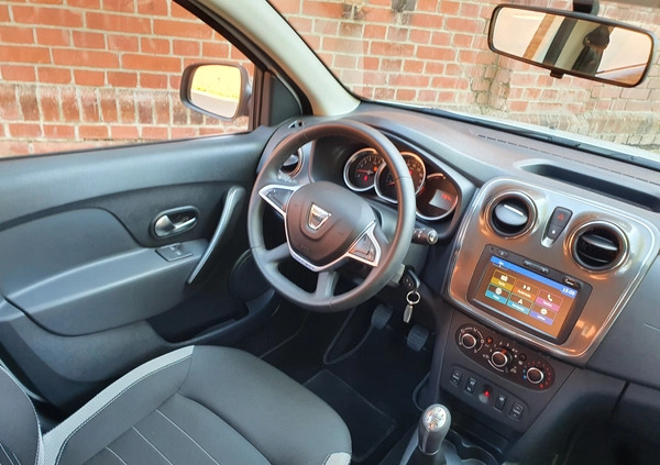 Dacia Sandero cena 41900 przebieg: 19000, rok produkcji 2019 z Małogoszcz małe 56
